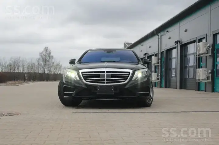 Mercedes-Benz S550
