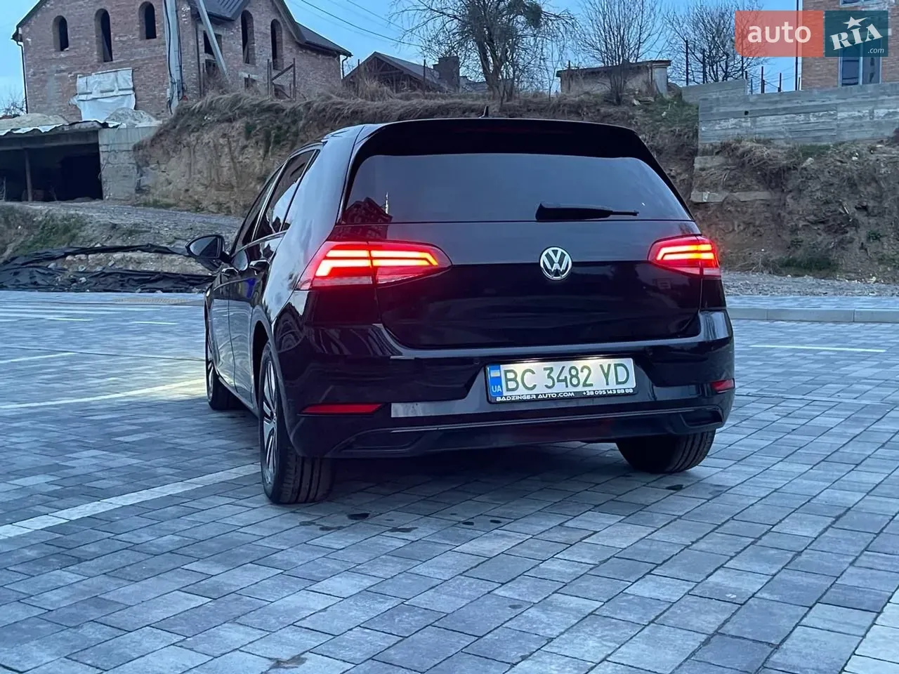Volkswagen E-Golf 2018 photo 2