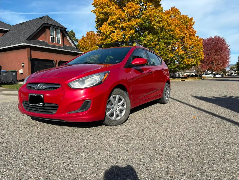 Hyundai Accent 2013 photo 3