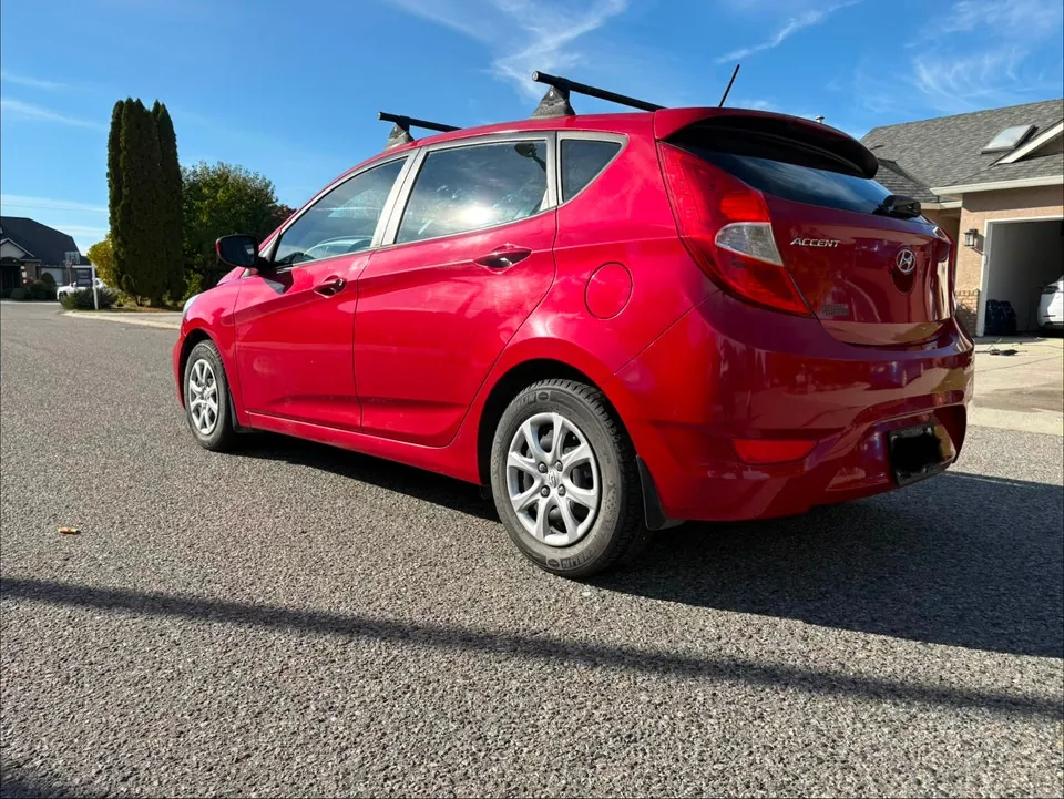 Hyundai Accent 2013 photo 4