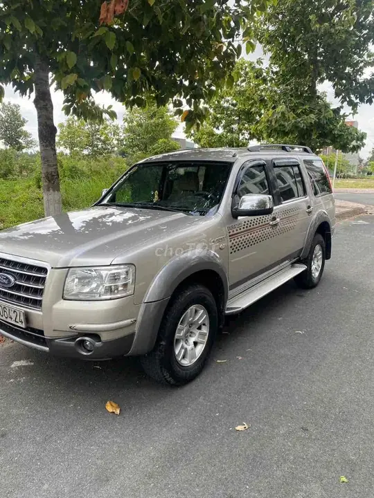 Ford Everest 2008 photo 2