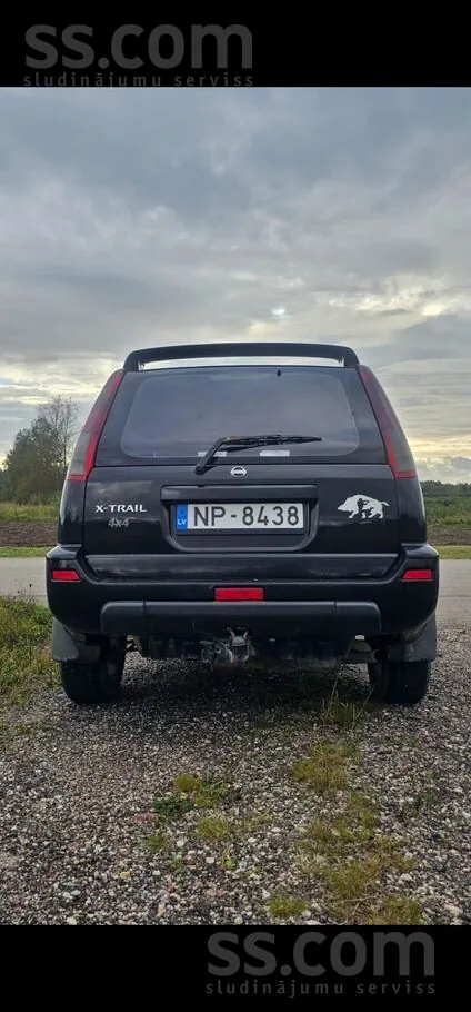 Nissan X-Trail 2003 photo 2