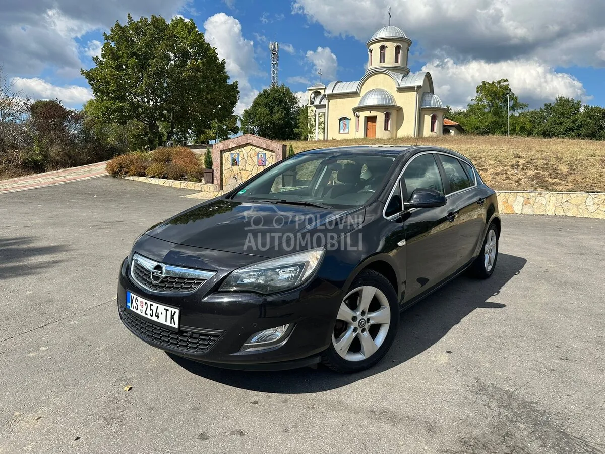 Opel Astra J
