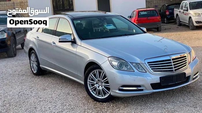 Mercedes-Benz E300