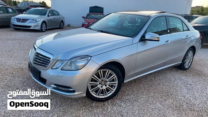 Mercedes-Benz E300 2012 photo 2