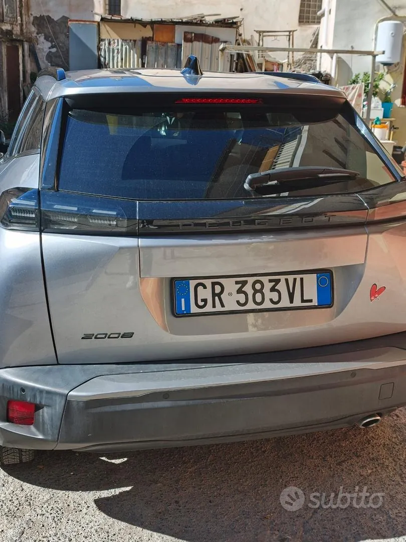 Peugeot 2008 2023 photo 3