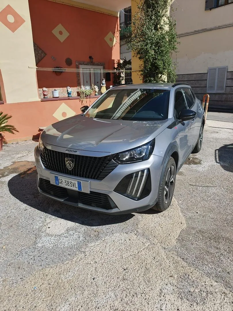 Peugeot 2008 2023 photo 2