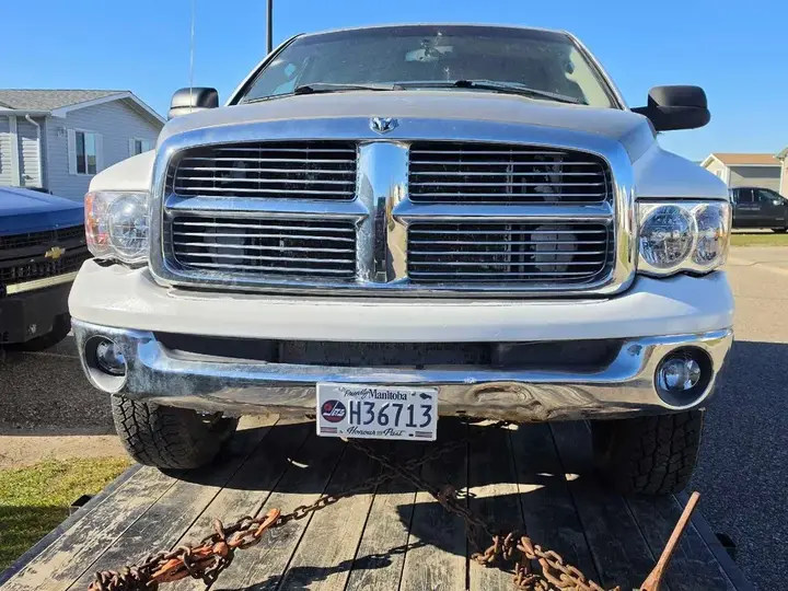 Dodge Ram 2500 2004 photo 2