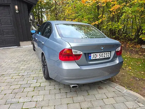 BMW 320I 2008 photo 4