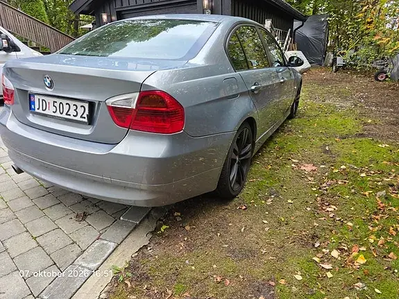BMW 320I 2008 photo 3