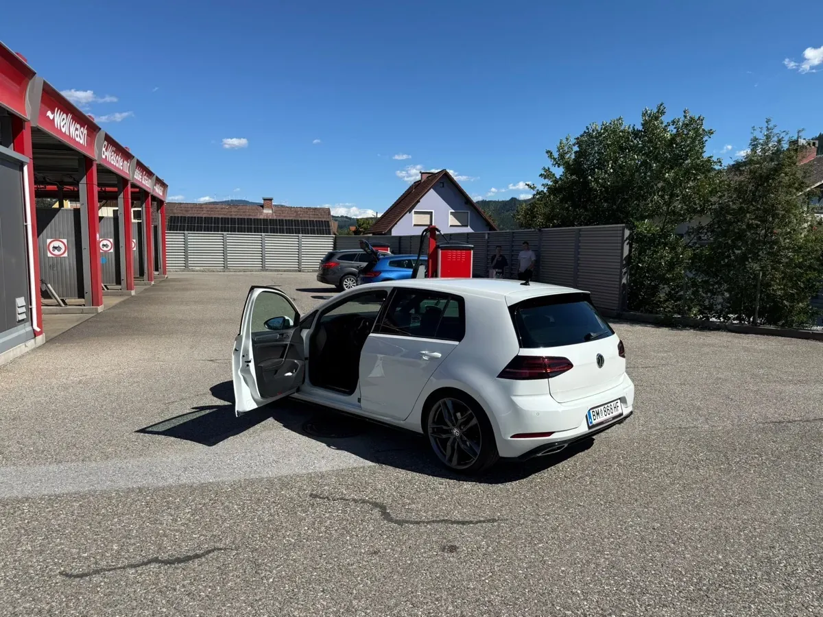 Volkswagen Golf 2017 photo 2