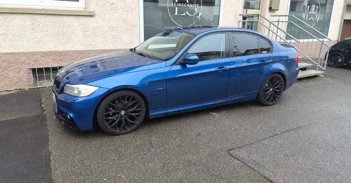 BMW 318I