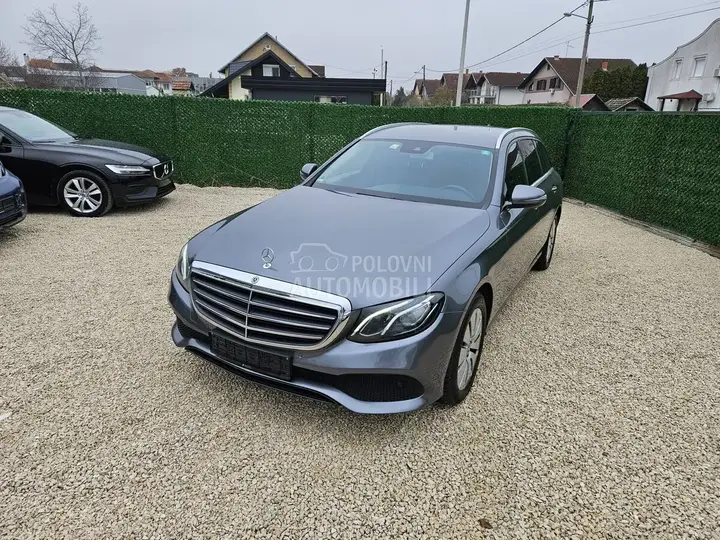 Mercedes-Benz E 220