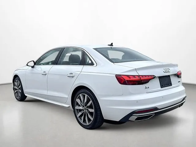 Audi A4 2023 photo 4