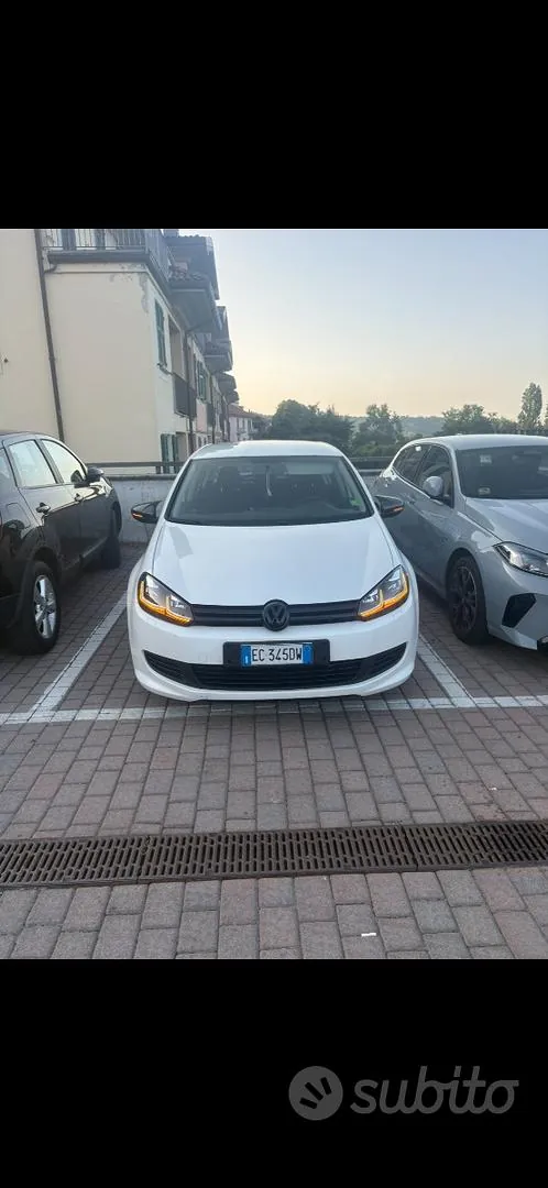 Volkswagen Golf 2011 photo 3