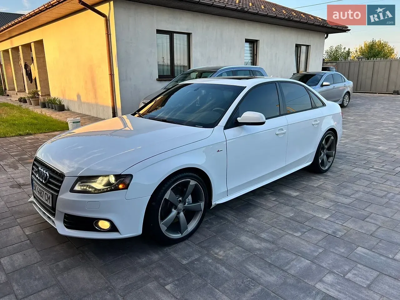Audi A4 2010 photo 5