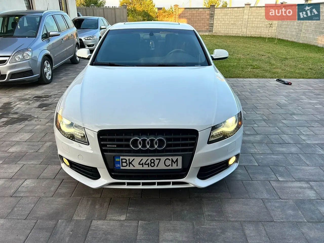Audi A4 2010 photo 3