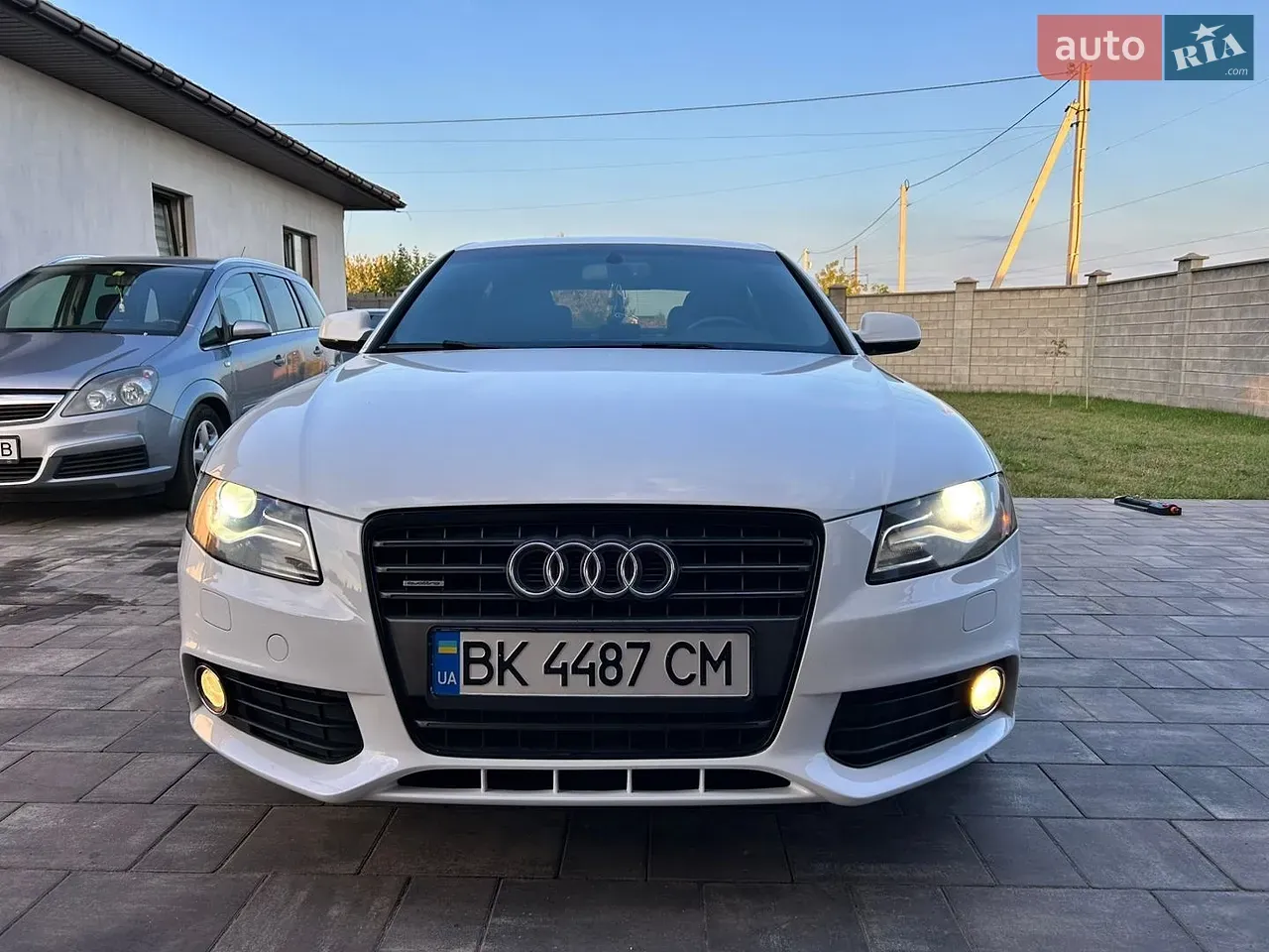 Audi A4 2010 photo 4