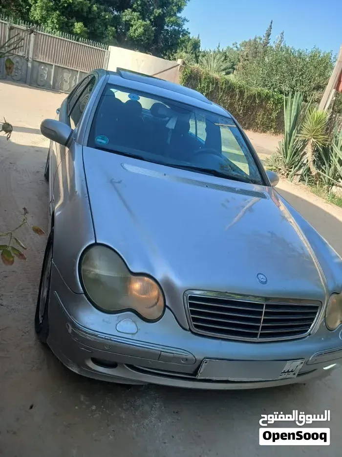 Mercedes-Benz C-Class 2007 photo 2