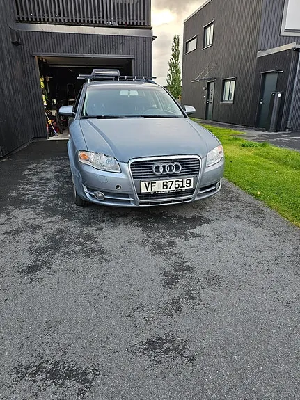 Audi A4 2005 photo 2