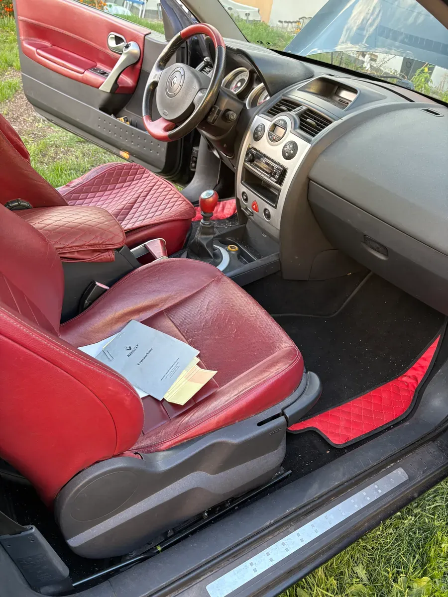 Renault Mégane 2005 photo 2