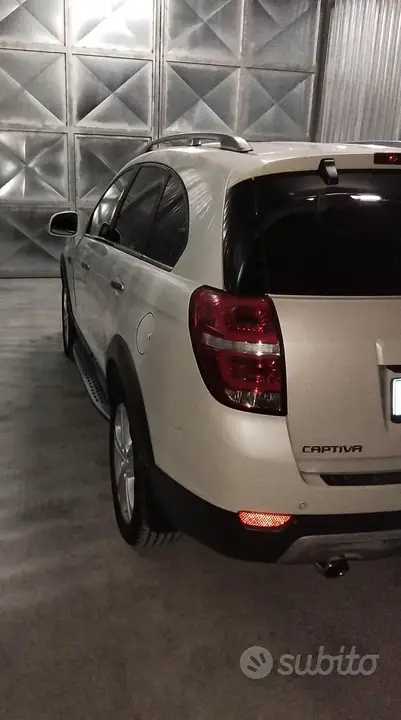 Chevrolet Captiva 2012 photo 2