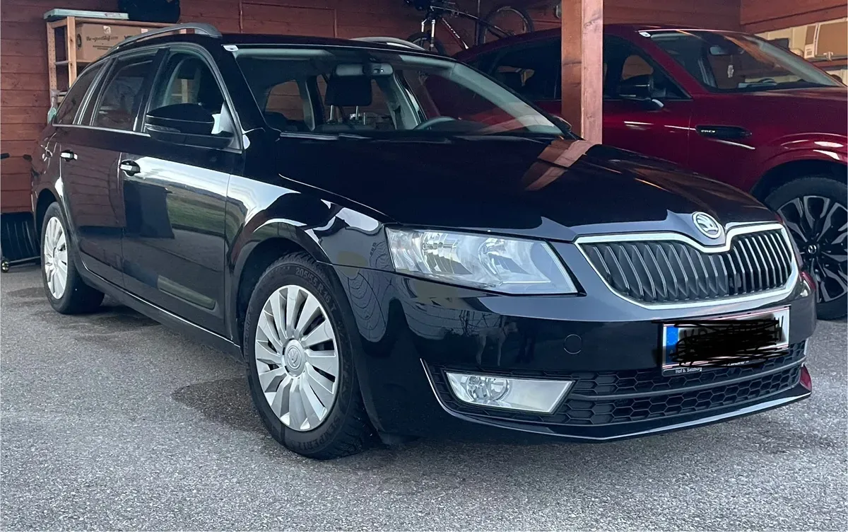 Skoda Octavia 2013 photo 2