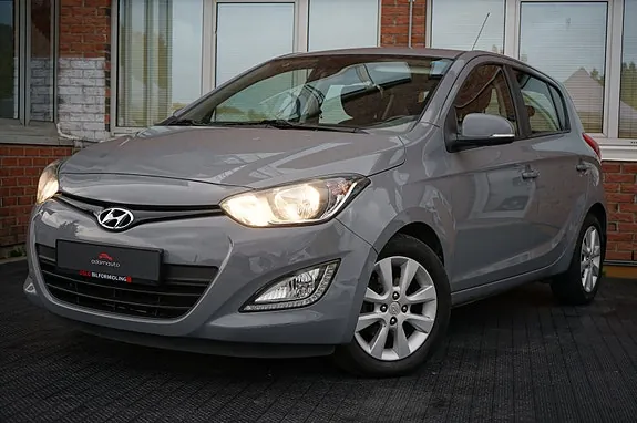 Hyundai I20 2013 photo 2