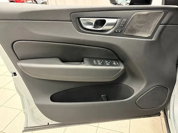Volvo Xc60 2025 photo 4