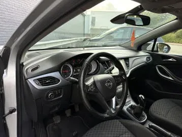 Opel Astra 2018 photo 3