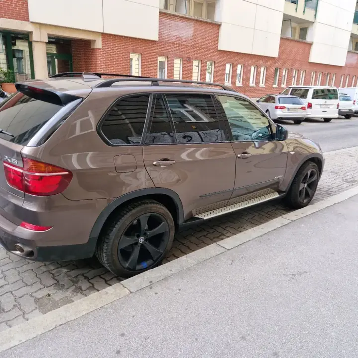 BMW X5 2012 photo 2
