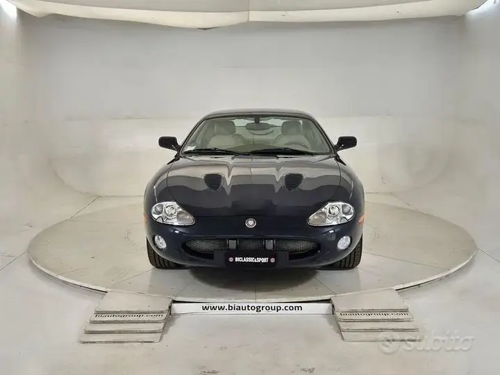 Jaguar Xk 2002 photo 2