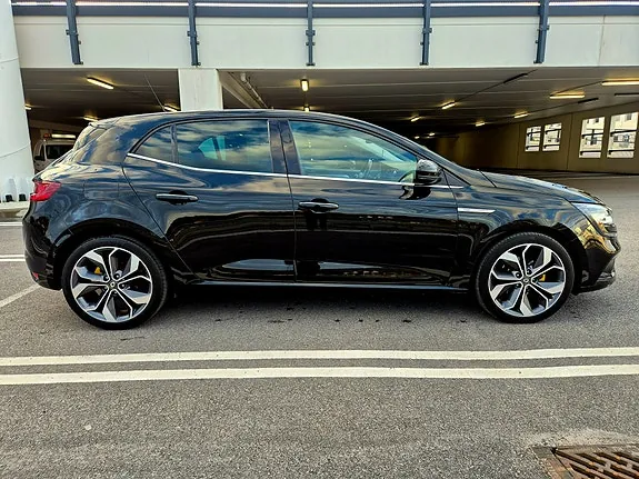 Renault Megane Iv 2019 photo 3