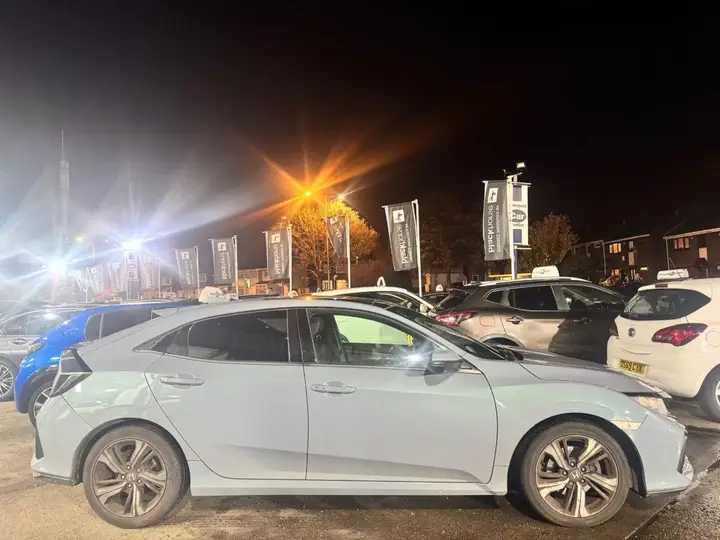 Honda Civic 2018 photo 3