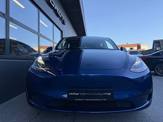 Tesla Model Y 2023 photo 3