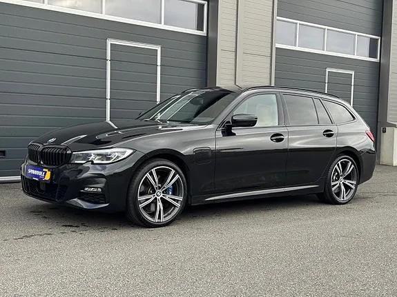 BMW 330E 2021 photo 2