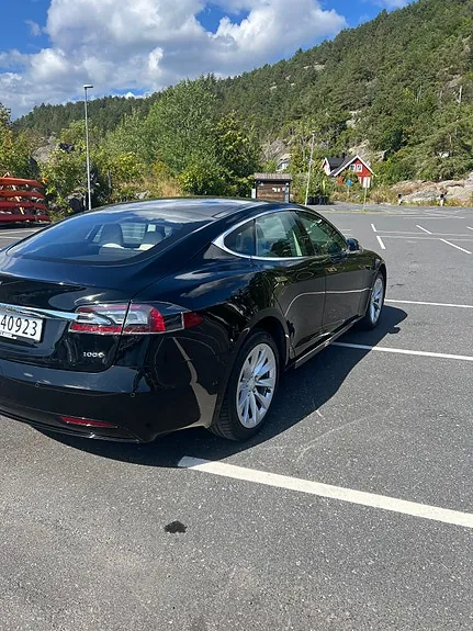 Tesla Model S 2018 photo 4
