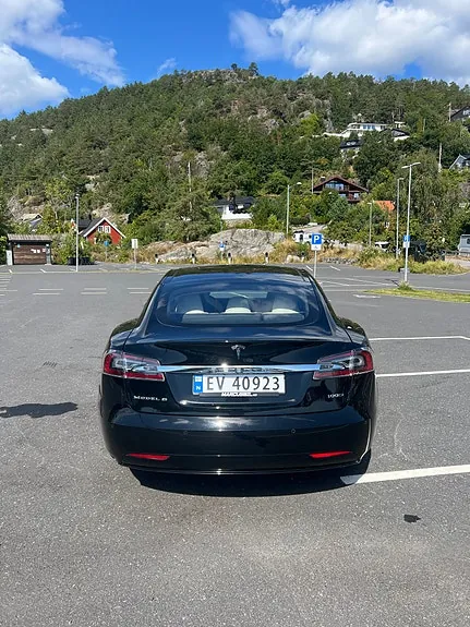 Tesla Model S 2018 photo 5
