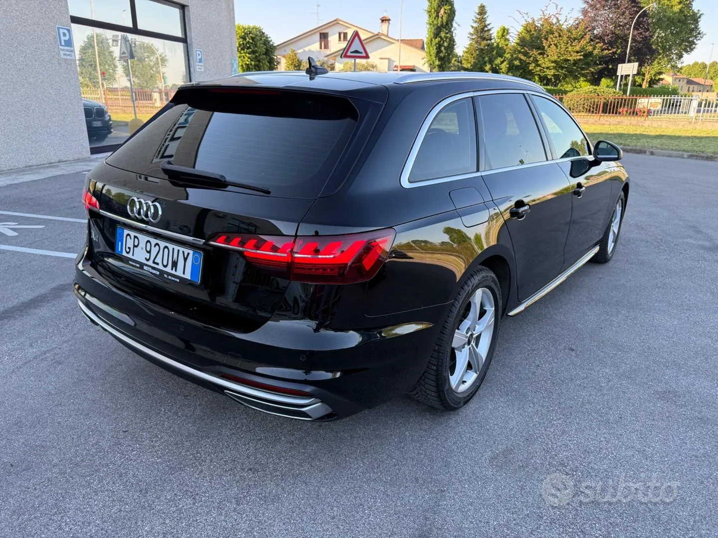 Audi A4 Avant 2022 photo 4