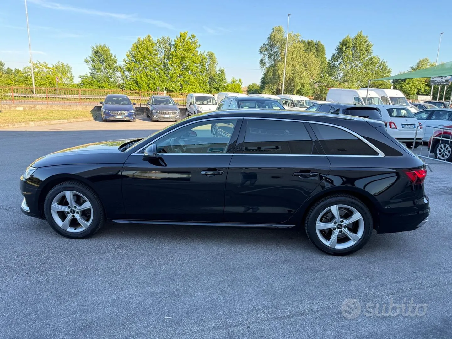 Audi A4 Avant 2022 photo 2