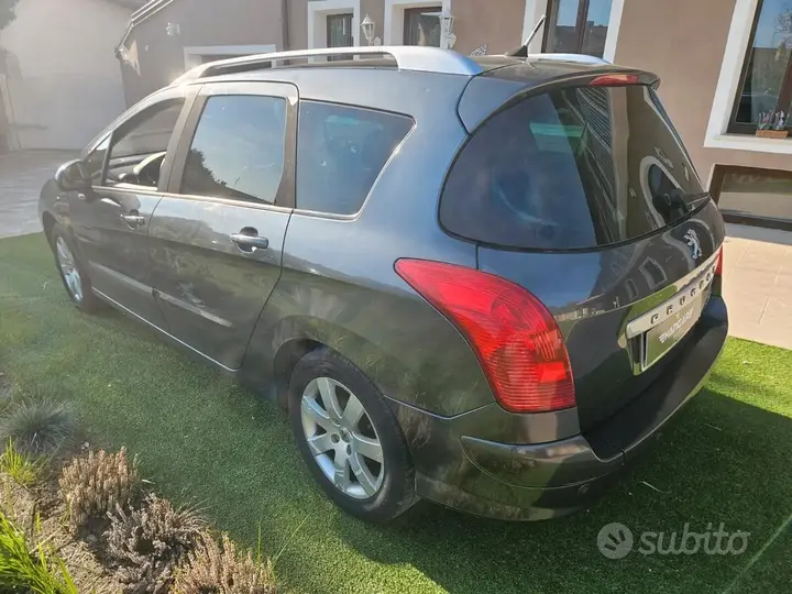 Peugeot 308 2008 photo 3