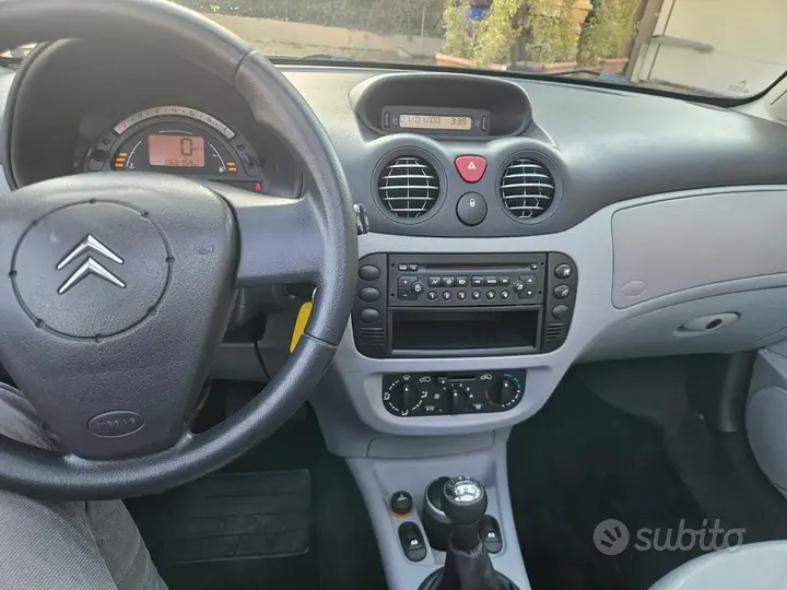 Peugeot 308 2008 photo 4