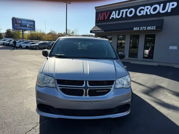 Dodge Grand Caravan 2013 photo 2