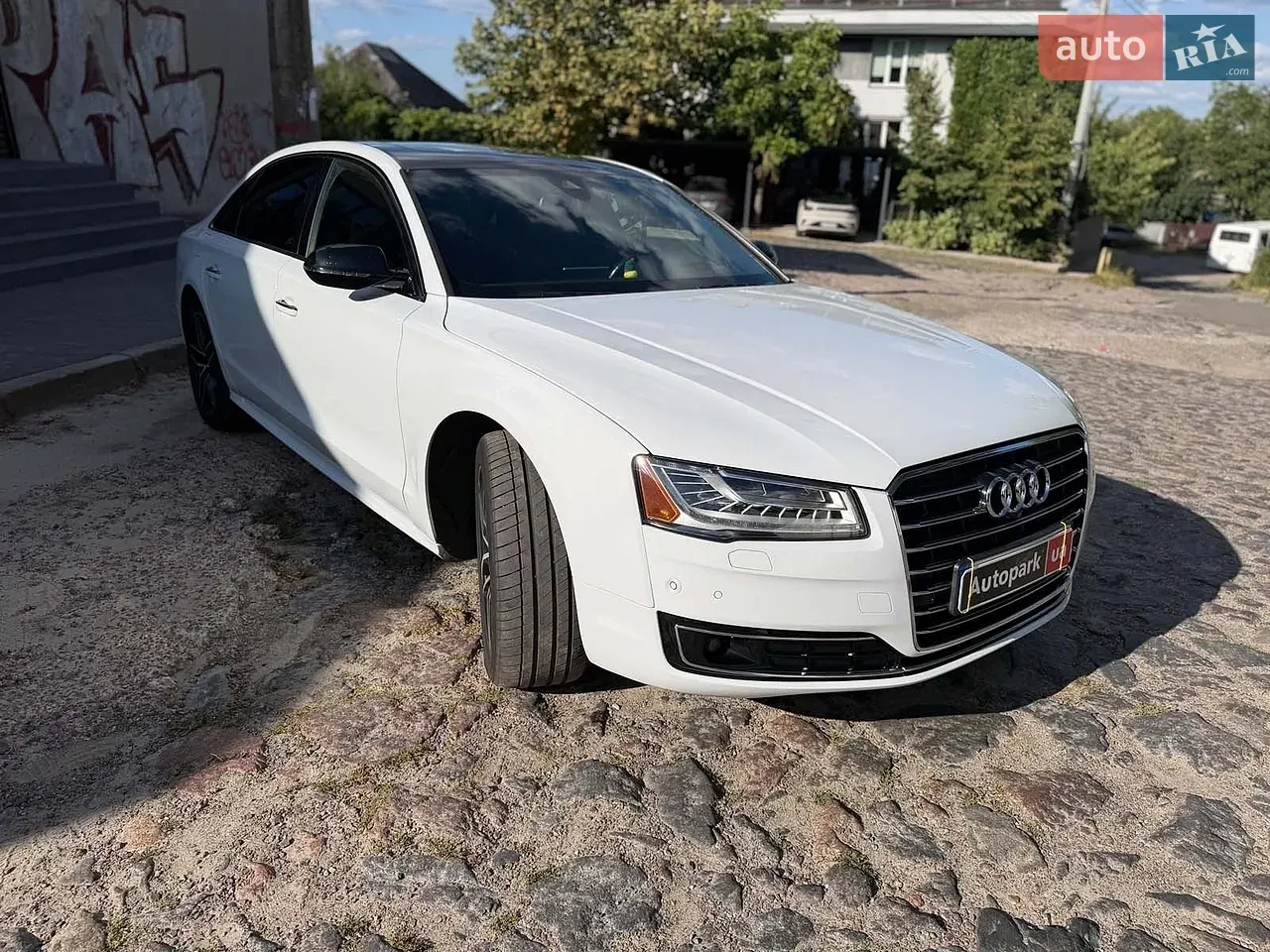 Audi A8 2016 photo 3