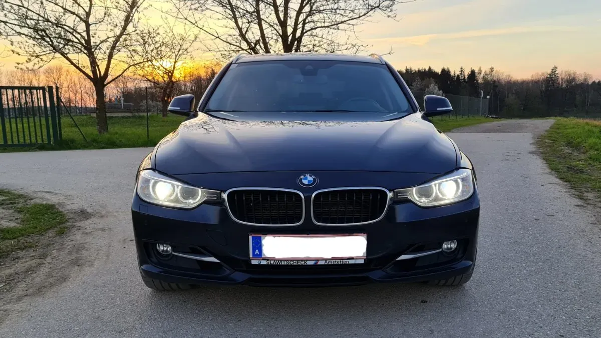 BMW 3 Series 2013 photo 2
