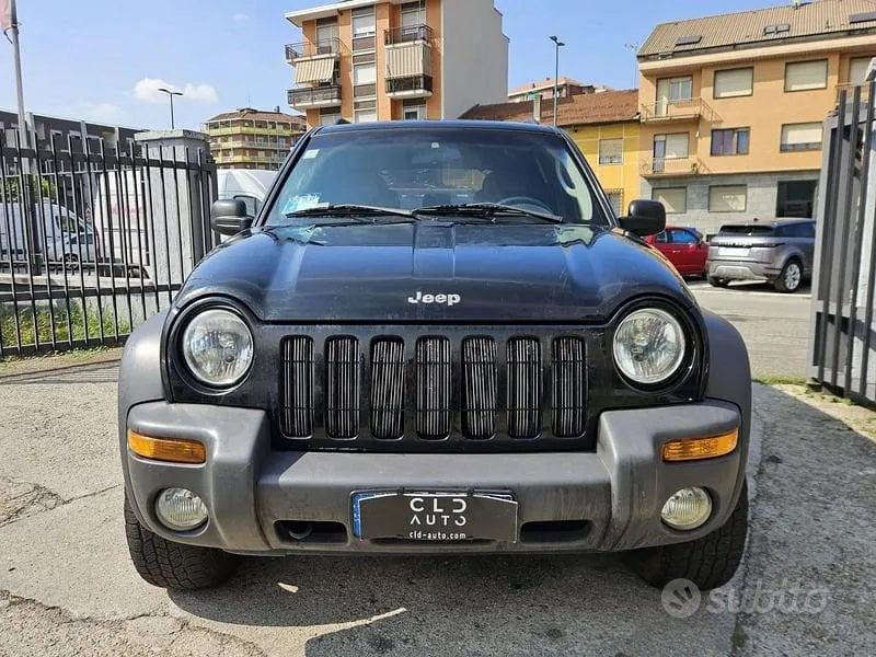 Jeep Cherokee 2002 photo 2