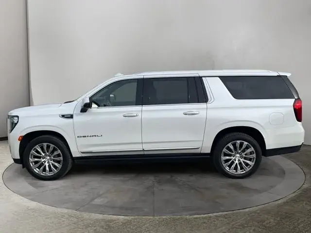GMC Yukon Xl 2023 photo 2