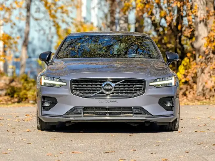 Volvo S60 2021 photo 2