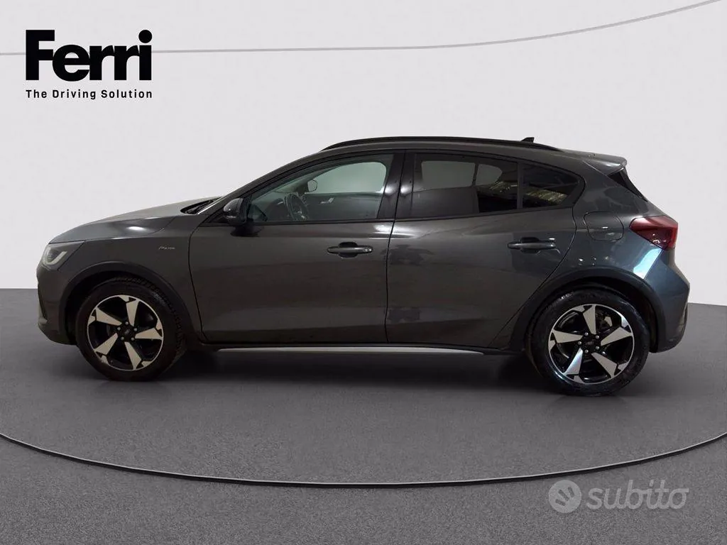 Ford Focus 2023 photo 3