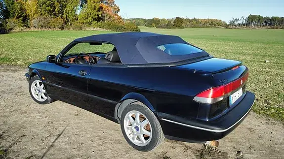 Saab 900 1996 photo 3